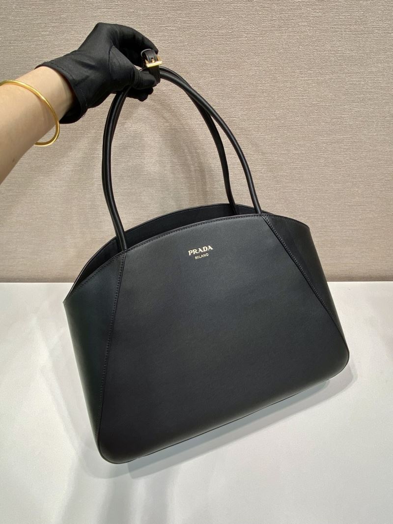 Pra*a tote bags